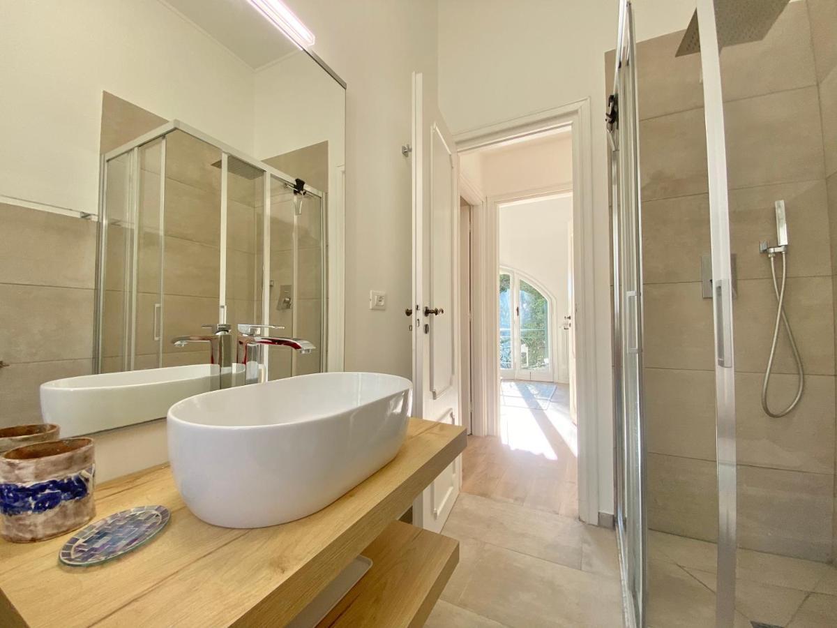 Casaviva-Stylish Trilo With Ac-Shared Pool-Parking Apartment เจนัว ภายนอก รูปภาพ